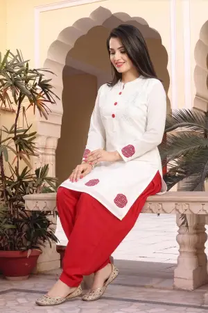 Cream Fine Georgette Short Tunic with Machine Embroidery - photo 5
