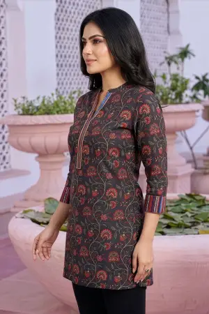 Black Rayon Ban Collar Short Kurti with Printed Cuffs - photo 2