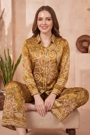 Mustard Crepe Silk Bandhani Print Co Ord Set with Shirt Collar - photo 4