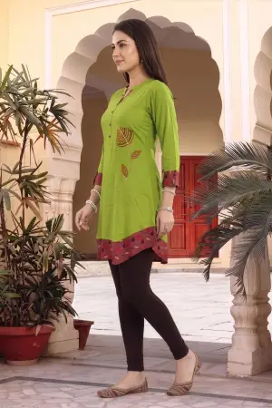 Mehandi Green Rayon Tunic with Thread Work and Printed Layer - photo 2