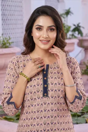 Pretty Pastel Cheeku Rayon Round Neck Short Kurti - photo 3