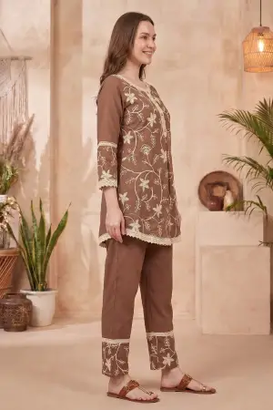 Brown Co-ord Set with Floral Thread Embroidery and Lace Trim - photo 2